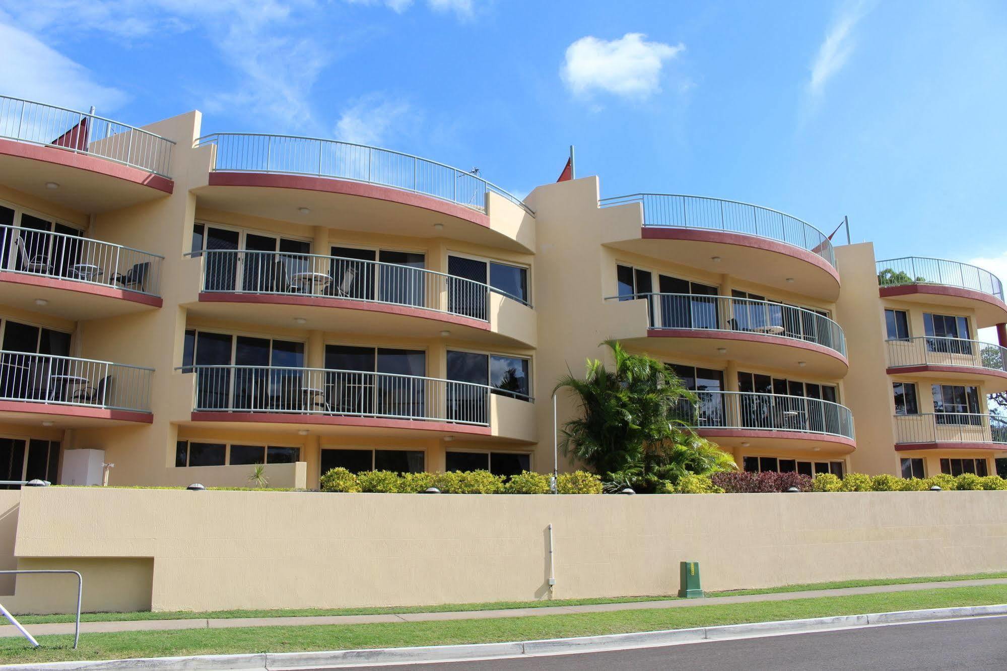 Alexander Beachfront Apartments Hervey Bay Ngoại thất bức ảnh
