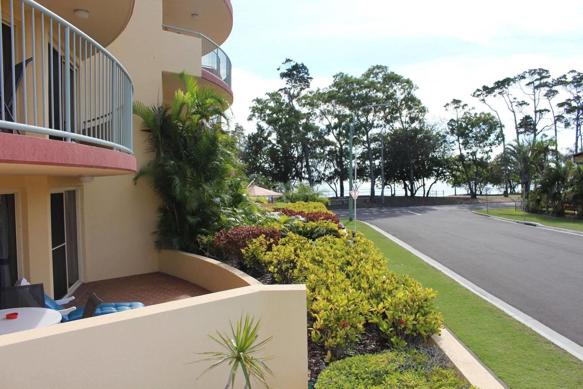 Alexander Beachfront Apartments Hervey Bay Ngoại thất bức ảnh