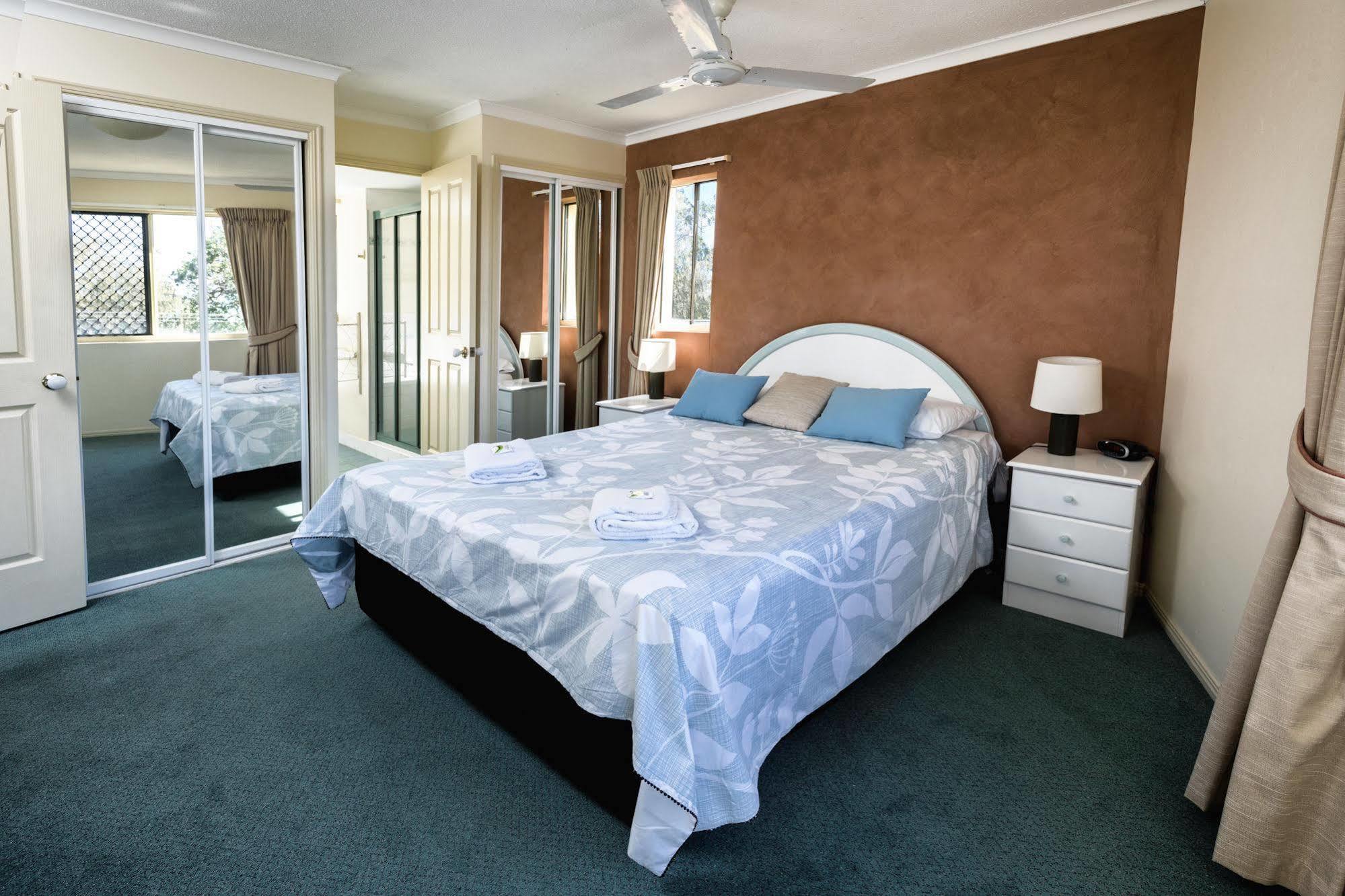 Alexander Beachfront Apartments Hervey Bay Ngoại thất bức ảnh