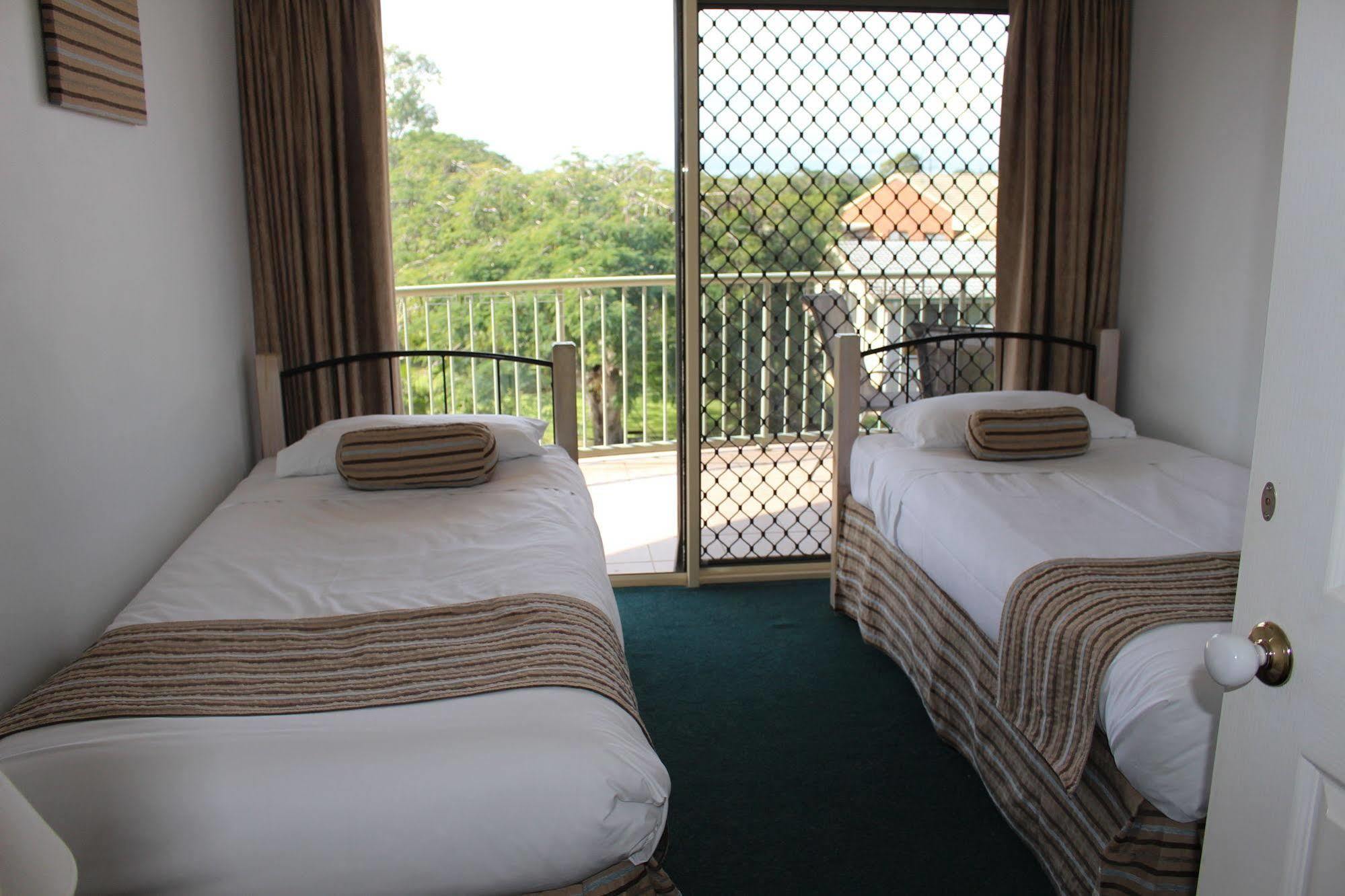 Alexander Beachfront Apartments Hervey Bay Ngoại thất bức ảnh