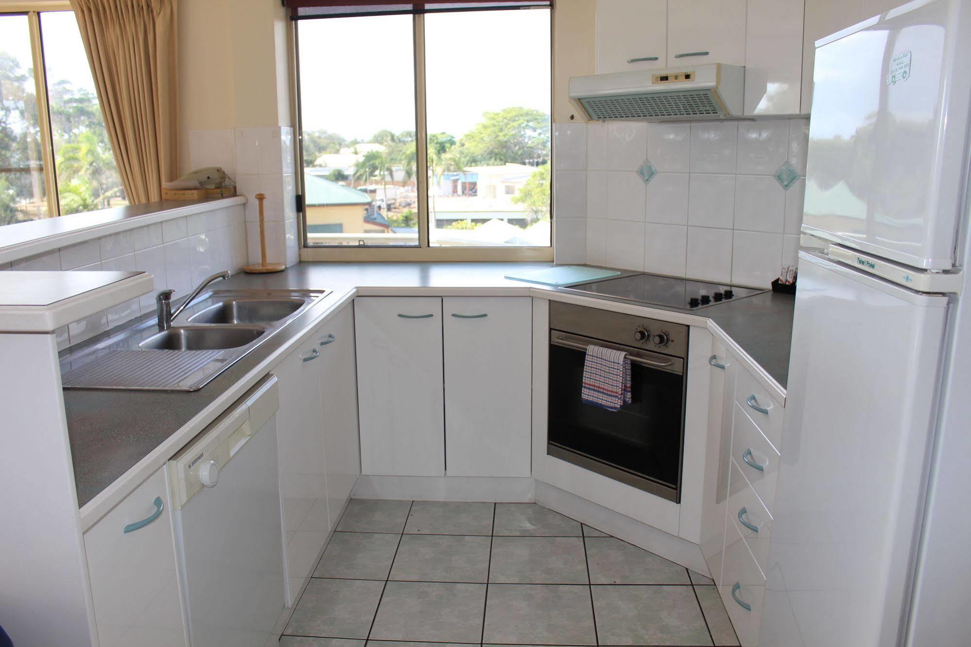 Alexander Beachfront Apartments Hervey Bay Ngoại thất bức ảnh