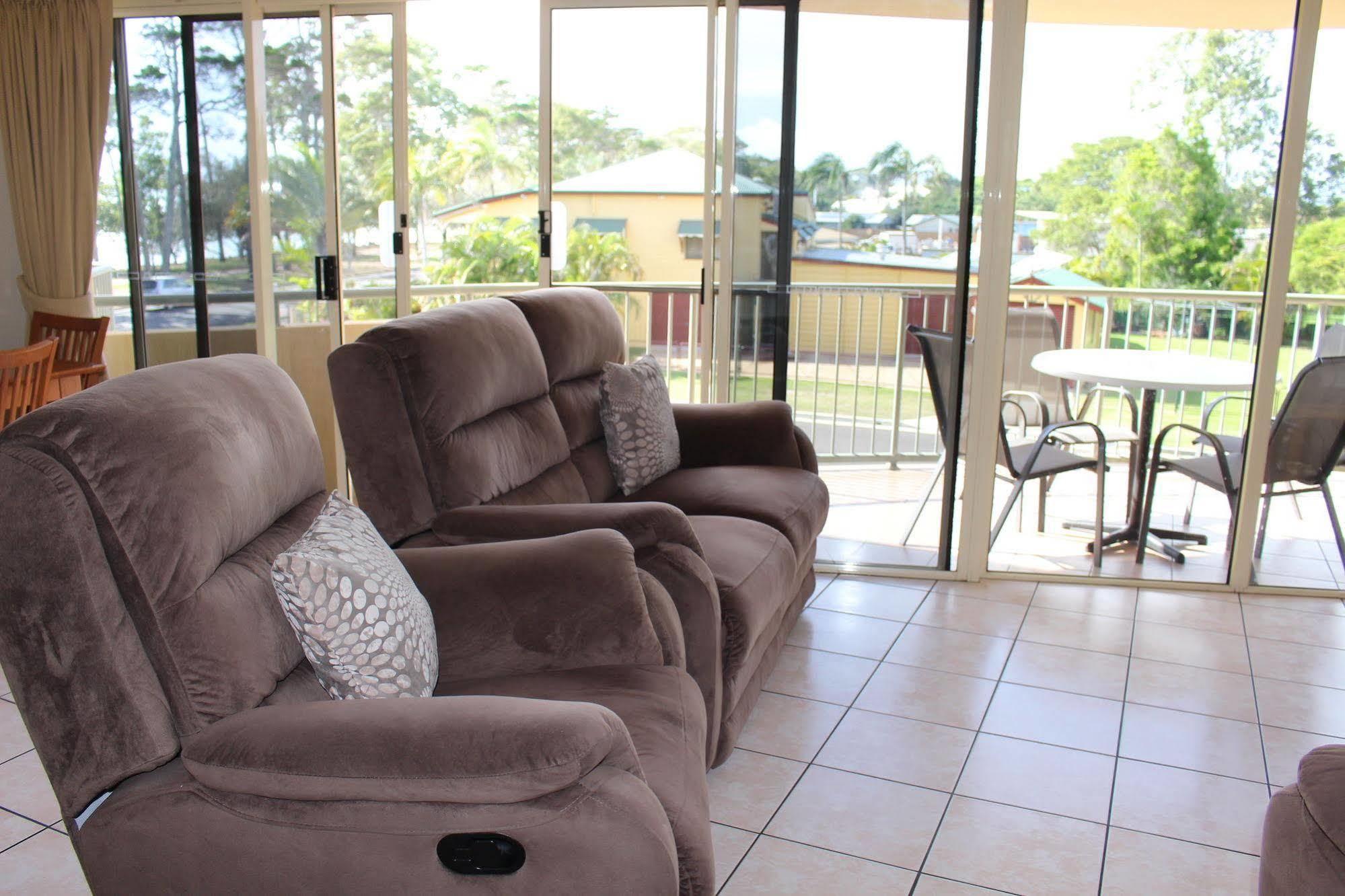 Alexander Beachfront Apartments Hervey Bay Ngoại thất bức ảnh