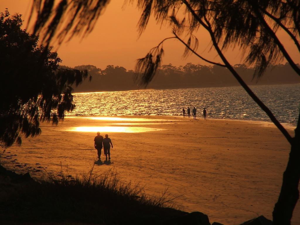 Alexander Beachfront Apartments Hervey Bay Ngoại thất bức ảnh