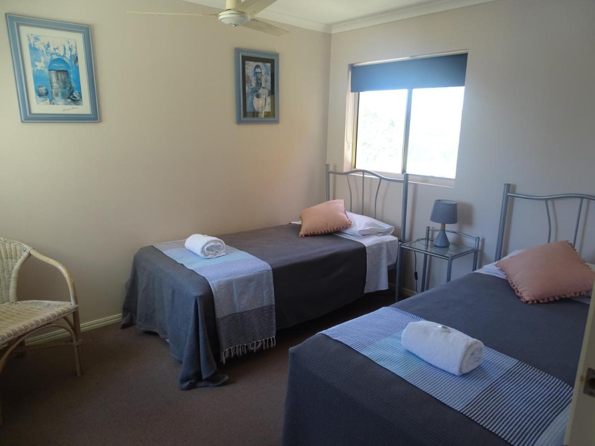 Alexander Beachfront Apartments Hervey Bay Ngoại thất bức ảnh