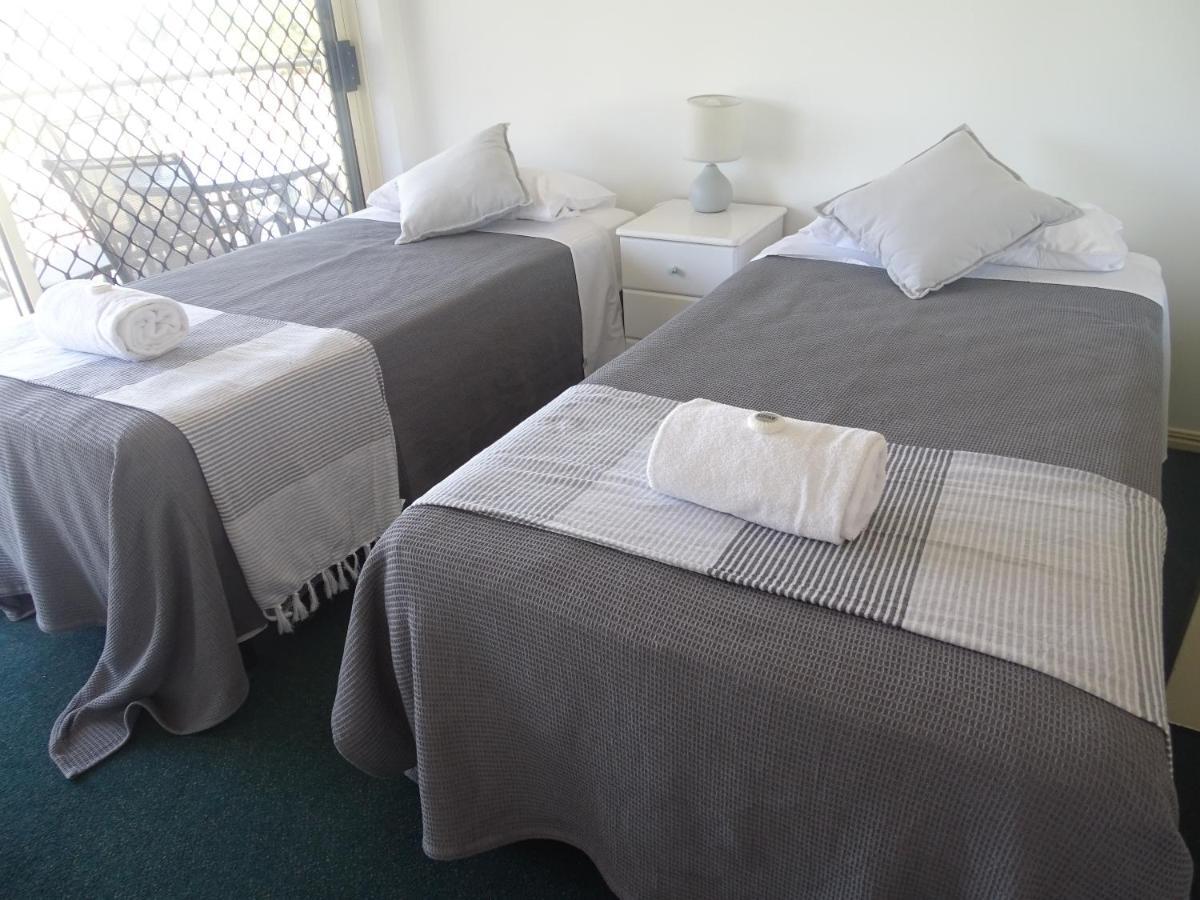 Alexander Beachfront Apartments Hervey Bay Ngoại thất bức ảnh